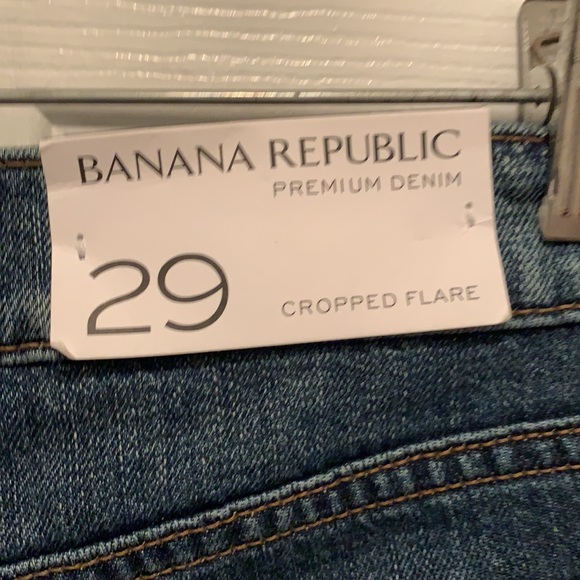NWT Banana Republic cropped flare jeans - Picture 4 of 5
